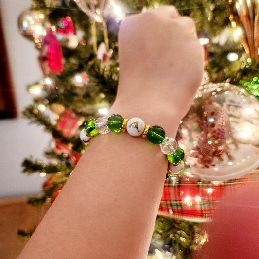 Green Gold Reindeer Beaded Bracelet