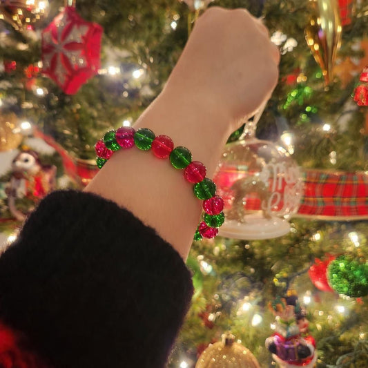 Red and Green Beaded Holiday Bracelet